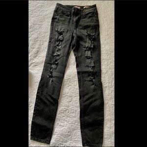 Guess 1981 Ripped Skinny Jeans